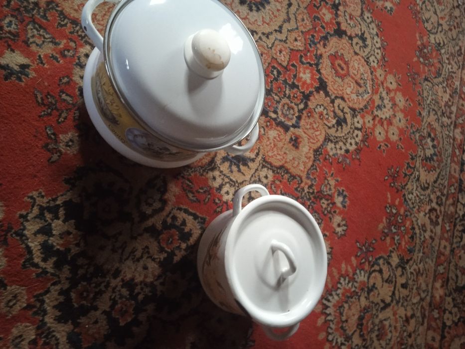 Продам кастрюли эмалированые