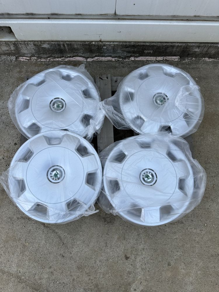 Set 4 capace noi originale Skoda Fabia 6Jx14"