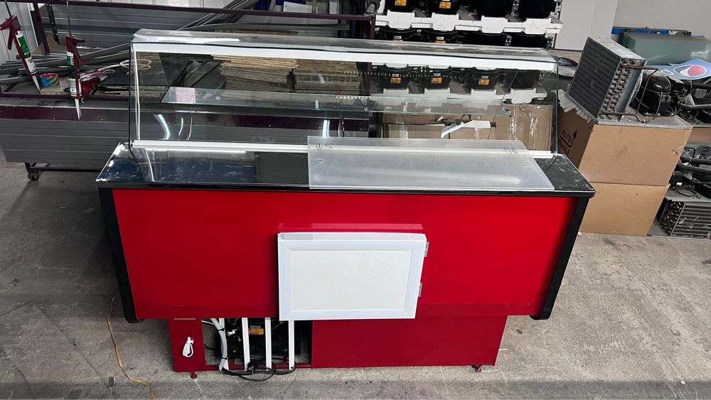 Vitrina frigorifica profesionala cu dezghetare automata