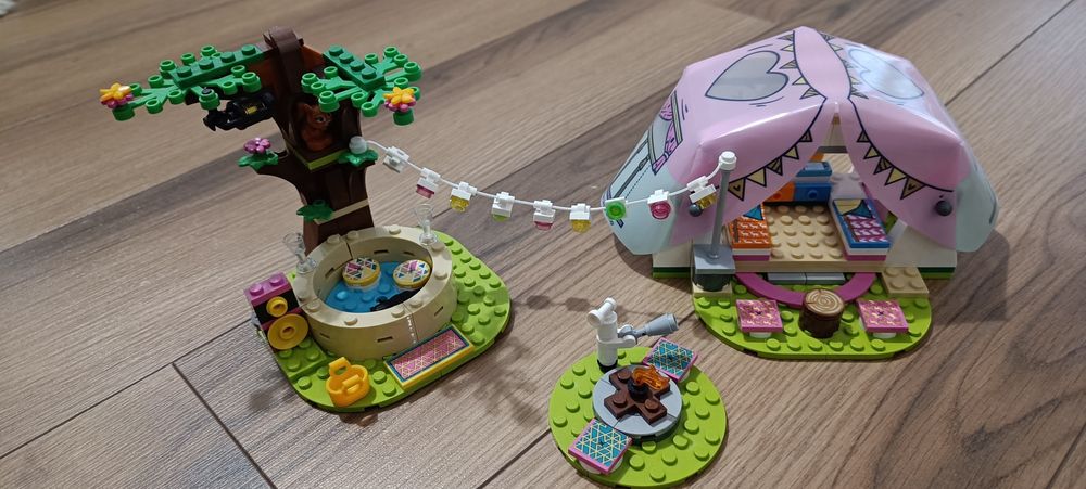 LEGO Friends - Camping luxos in natura