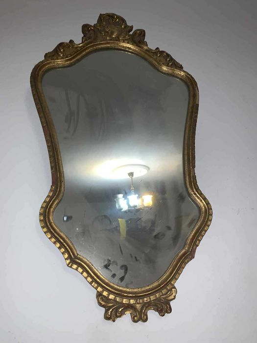 Oglinda de perete din lemn cu ornamente stil baroc