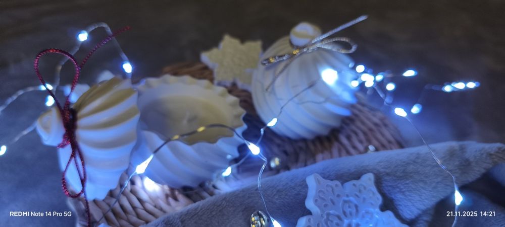 Коледни свещи-Коледна магия
Моите ръчно изработени