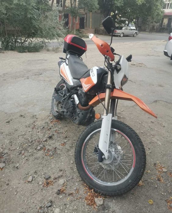 Мотоцикл эндуро 250см3. Срочно!