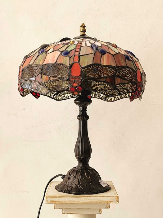 Настолна лампа Tiffany стил с витражен абажур