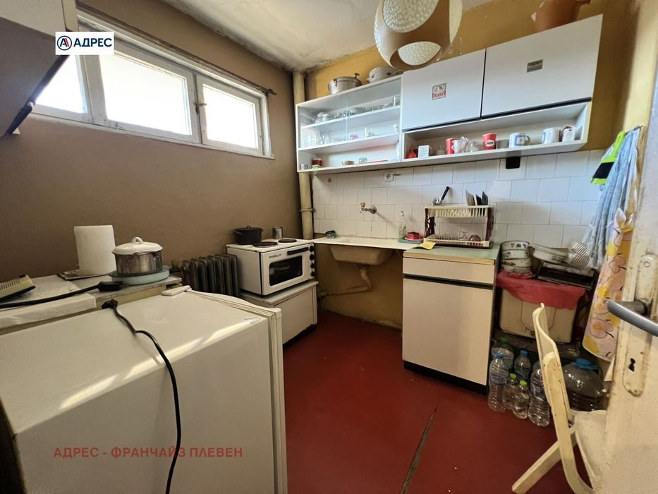 Продава се Двустаен апартамент в Ловеч, Център - 58 кв.м за 630 €/кв.м - Снимка #3