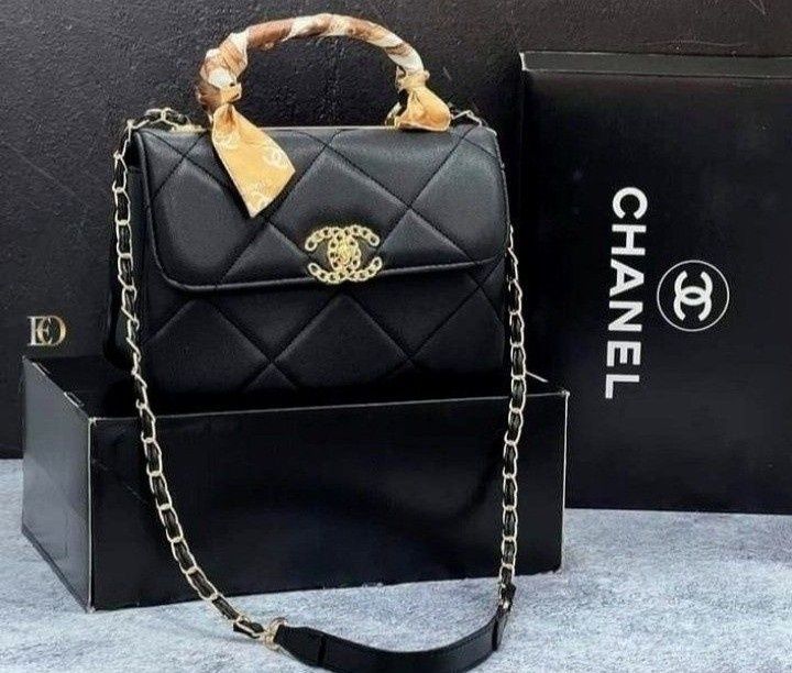 Geanta damă import Franta, lant detașabil, saculet, etichetă