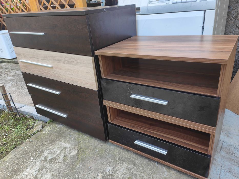 два шкафа в добро състояние