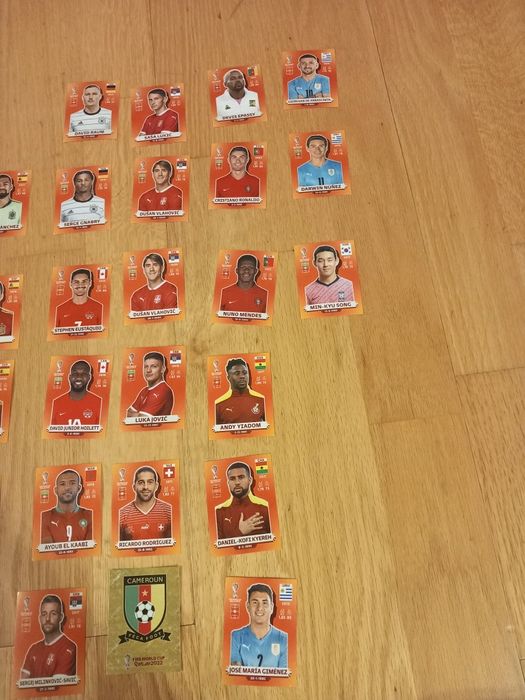 Vand/schimb cartonase fifa World cup , 1.20 buc.