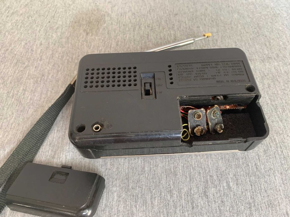старо радио Sony TFM 6100L
