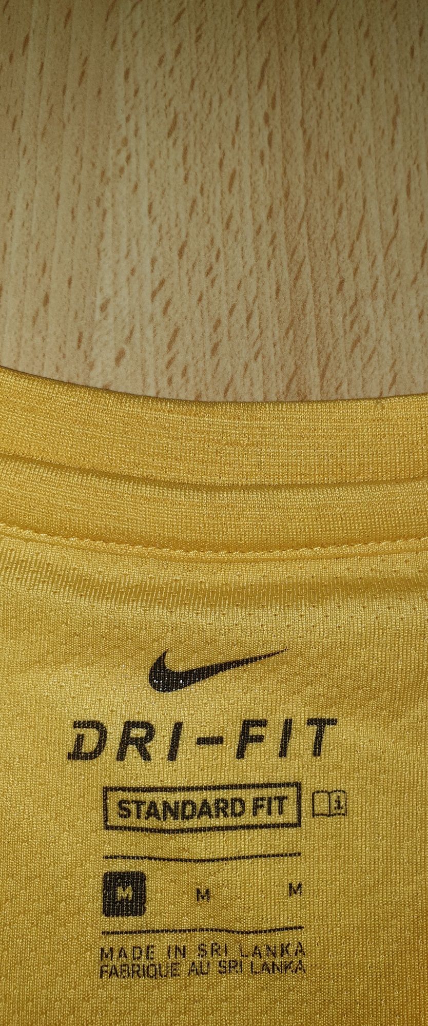 Tricou NIKE, de bărbați, marimea M (dar merge si la L)