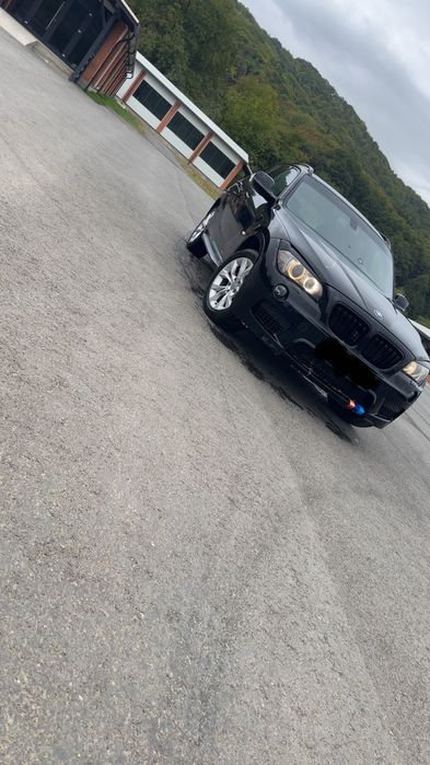 Vând BMW X1 X drive pachet M
