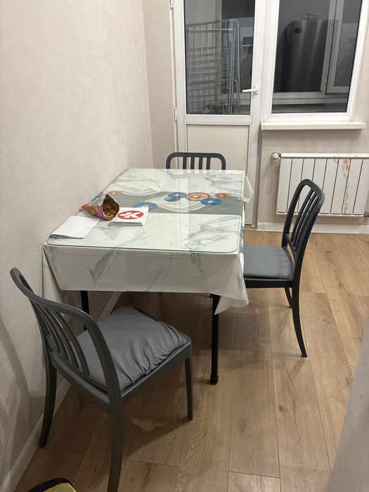 стол+4 стула, самовывоз