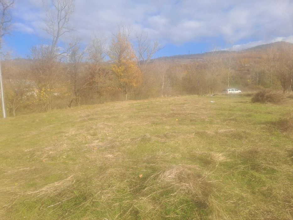 Vând teren langa apa  3 euro mp MEHADIA la 8 km de BĂILE HERCULANE