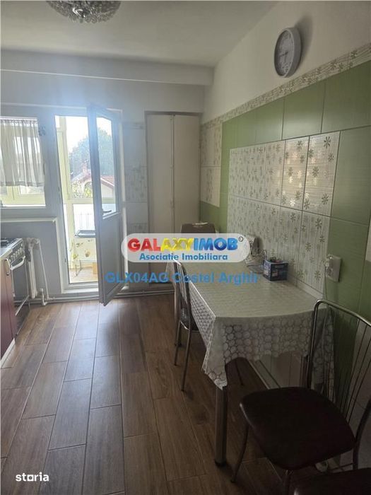 Vindem ap cu 4 camere central-Magnolia , etaj 2, mobilat si utilat
