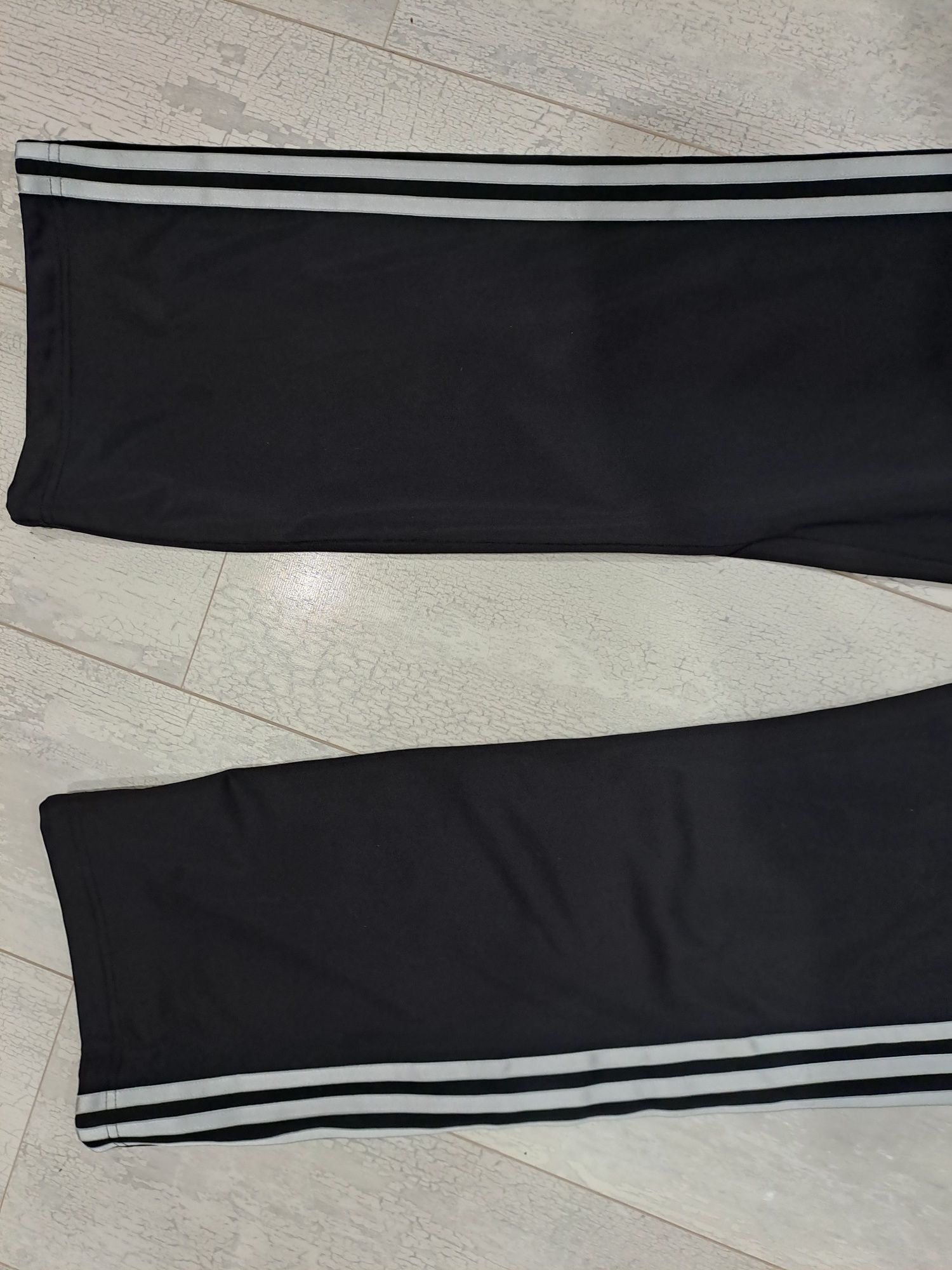 Спортен комплект/анцунг ADIDAS -(M) оргинален