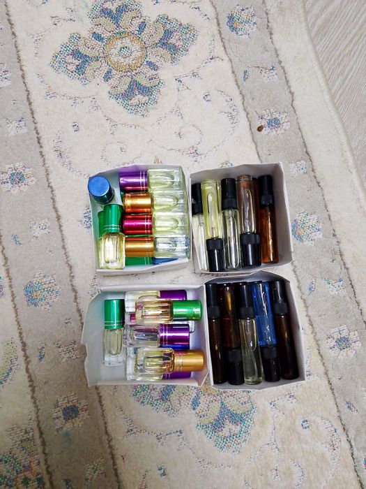 Продам духи масленный оригинал 1000тг  один духи один миск