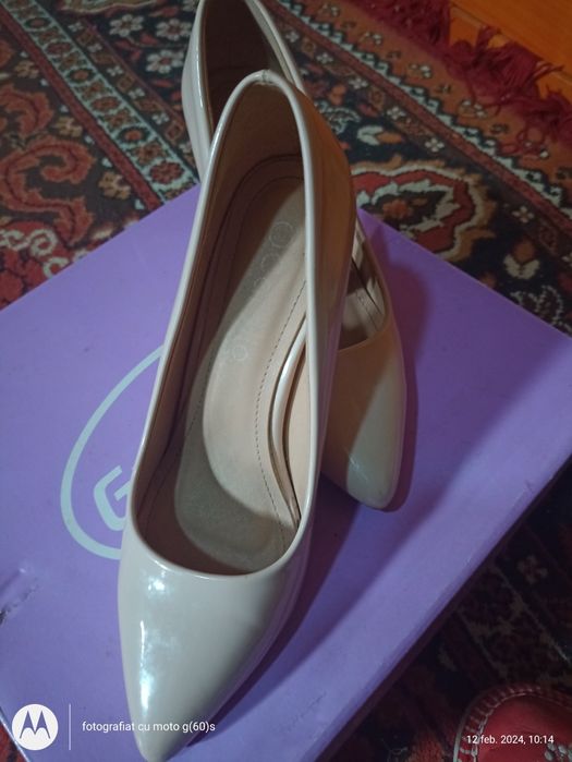 Pantofi dama cu toc înalt
