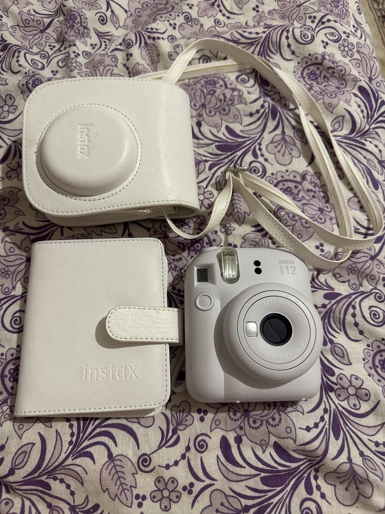 Продается Instax mini 12