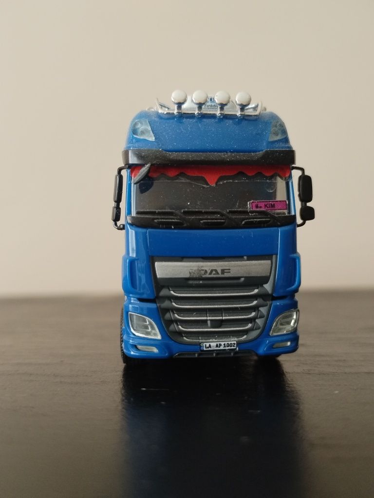 Камион DAF XF 106