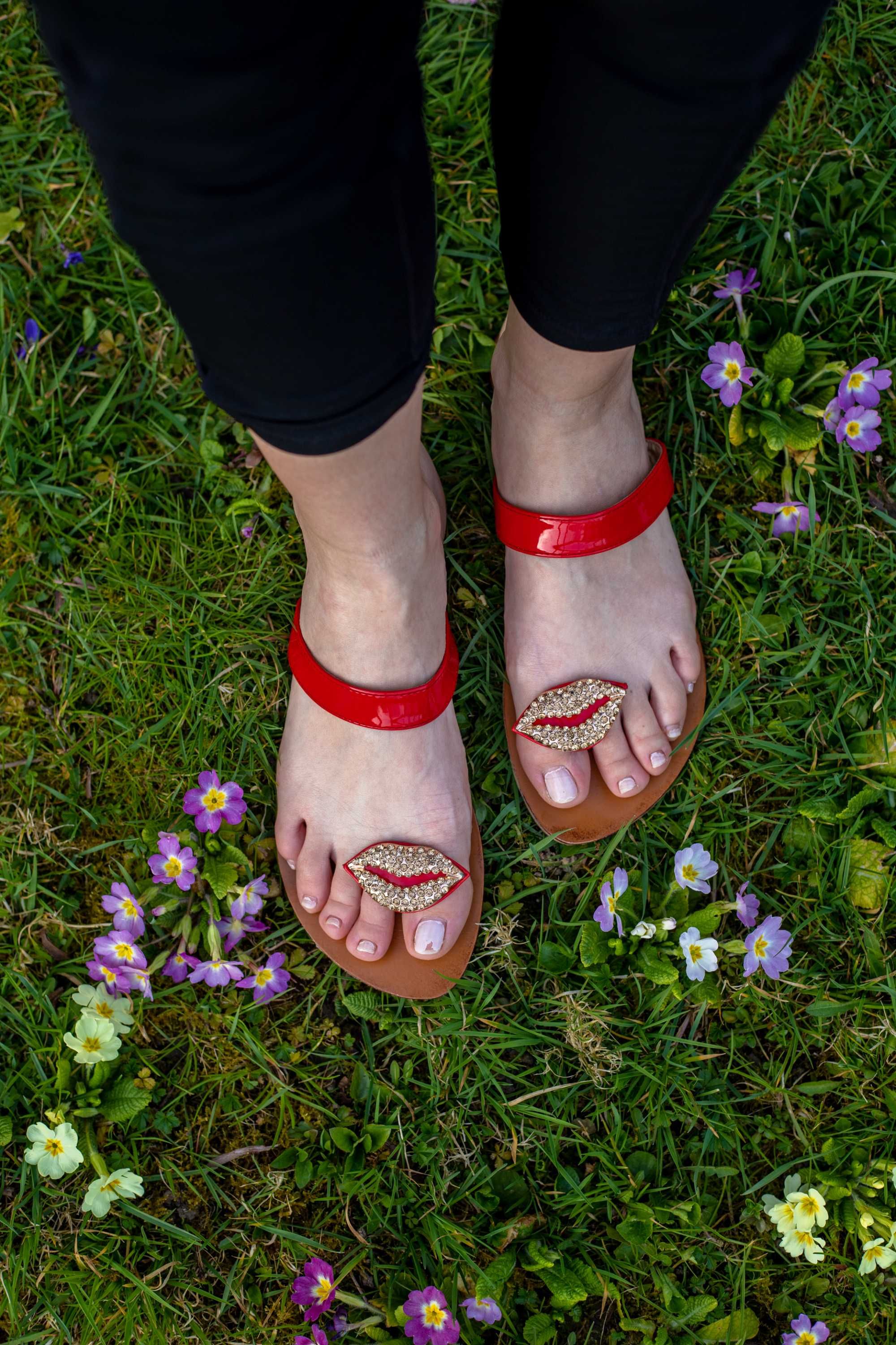 Sandale subtiri rosii, marimea 39