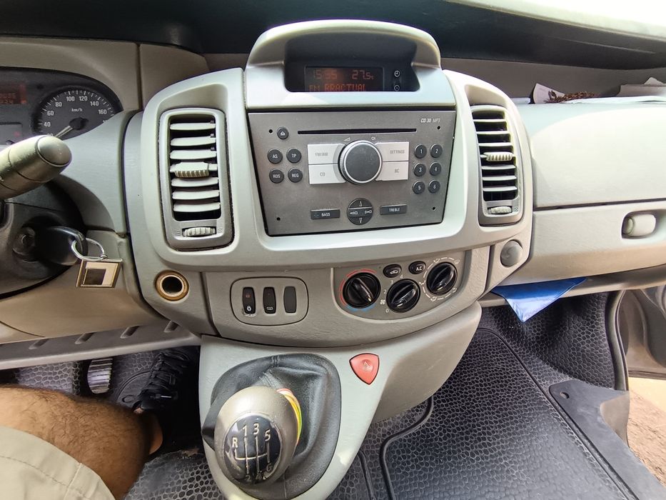 Opel Vivaro/  motor 2500 diesel/an 2007