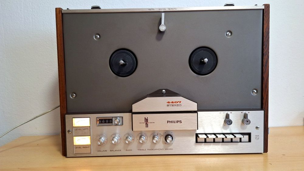 Magnetofon Philips si Telefunken