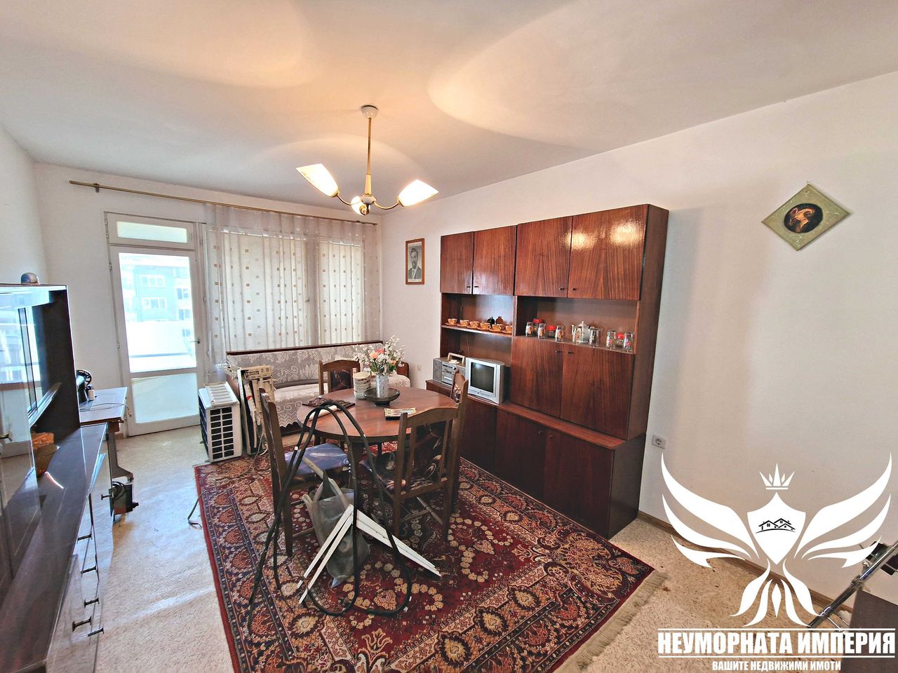 Дава се под наем Тристаен апартамент в Асеновград - 80 кв.м за 258 € - Снимка #1