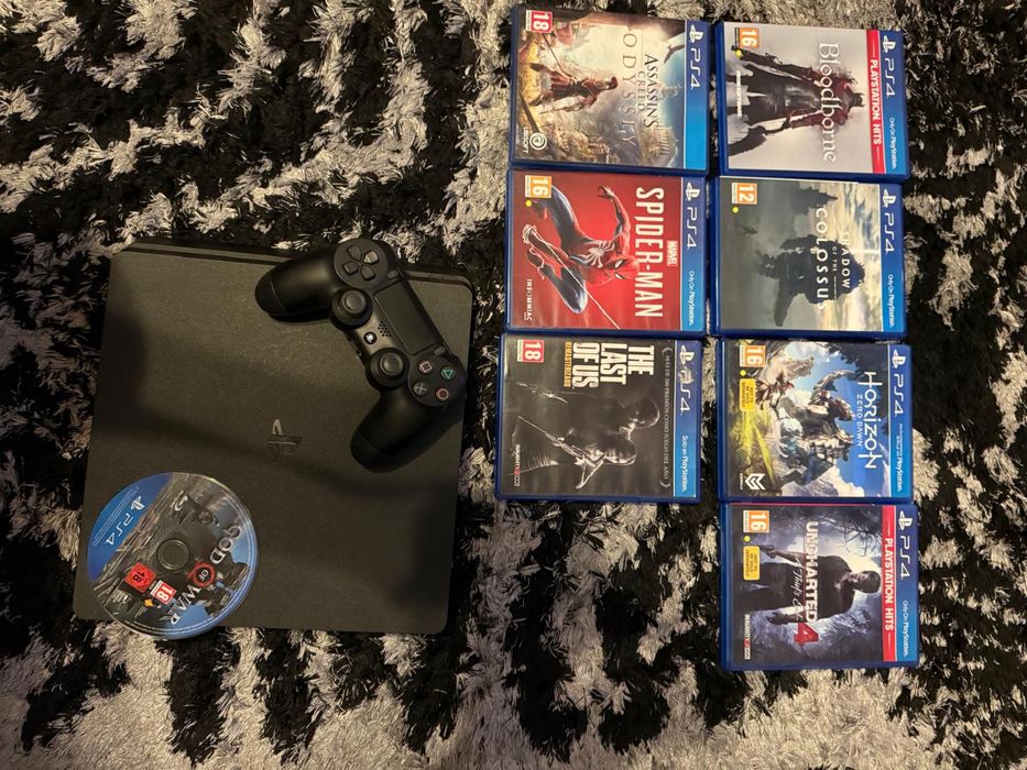 Vand ps4 slim 1 TB + 8 jocuri