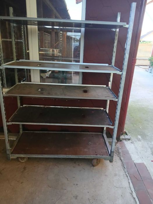Carucioare transport flori cu placi / rafturi reglabile si roti