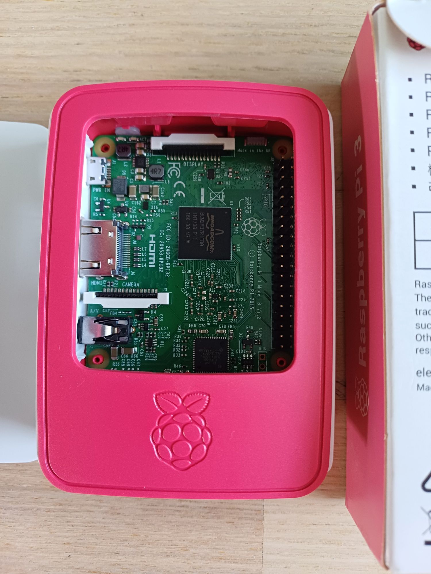 Vând Raspberry Pi 3 model B
