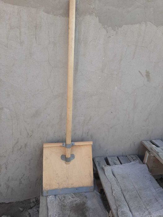 Продам лопату для чистки снега!