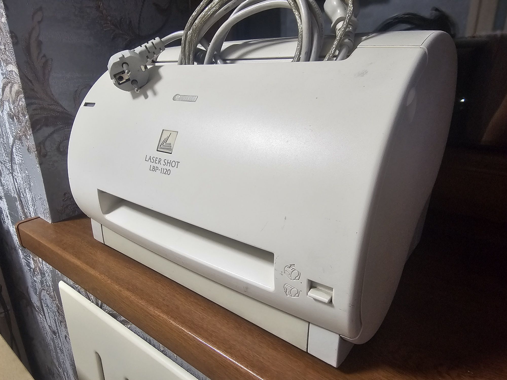 Продам принтер б/у Canon LBP-1120