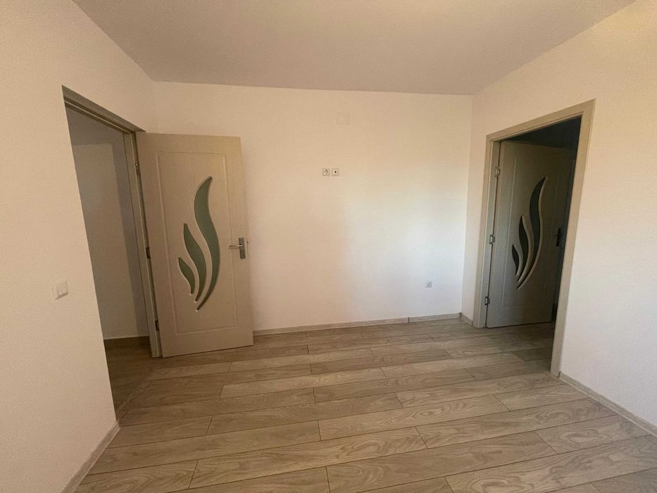Apartament cu două camere de vânzare