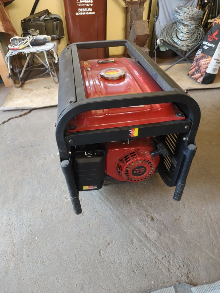 Vând generator Honda ECMT 7000 nou