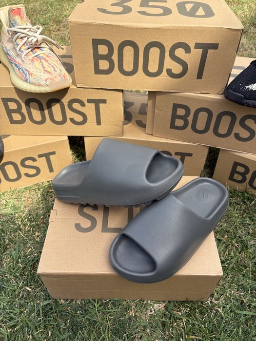 Yeezy slide Onyx marimea 43