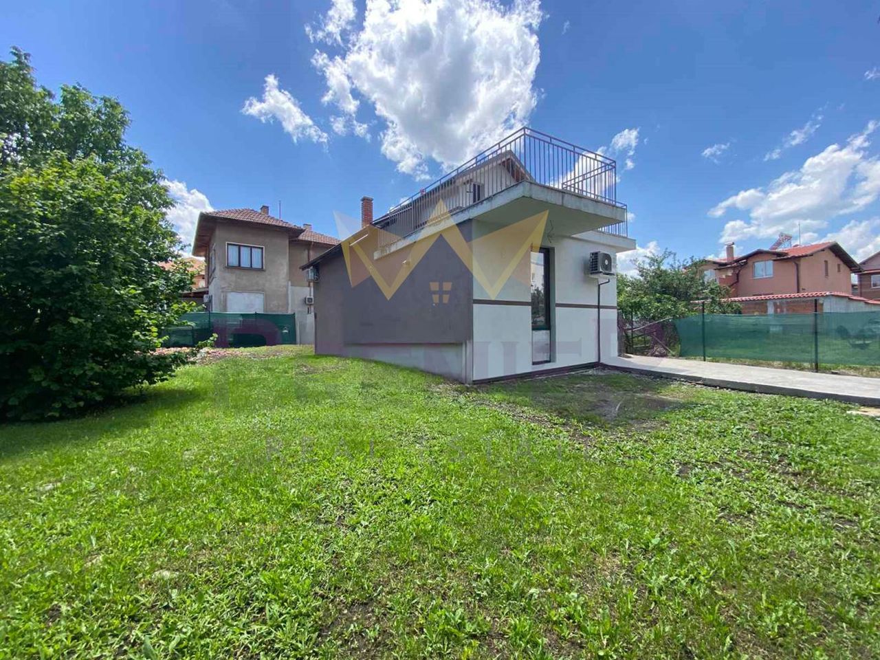Продава се Къща в София, Суходол - 120 кв.м за 2375 €/кв.м - Снимка #2
