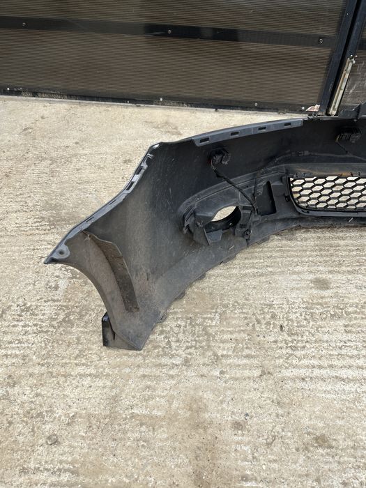 Bara față Volkswagen Golf 6 2011 cu senzori și lip