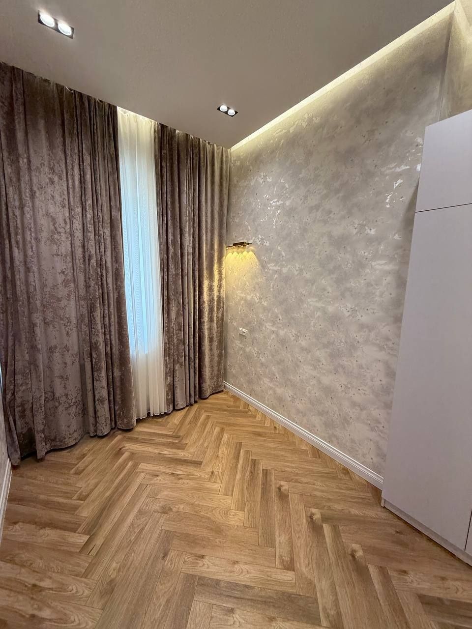 Продается 2в3 ком квартира, ЖК Мухташам, ор-р: м.Минор/Алайский, 60 м²