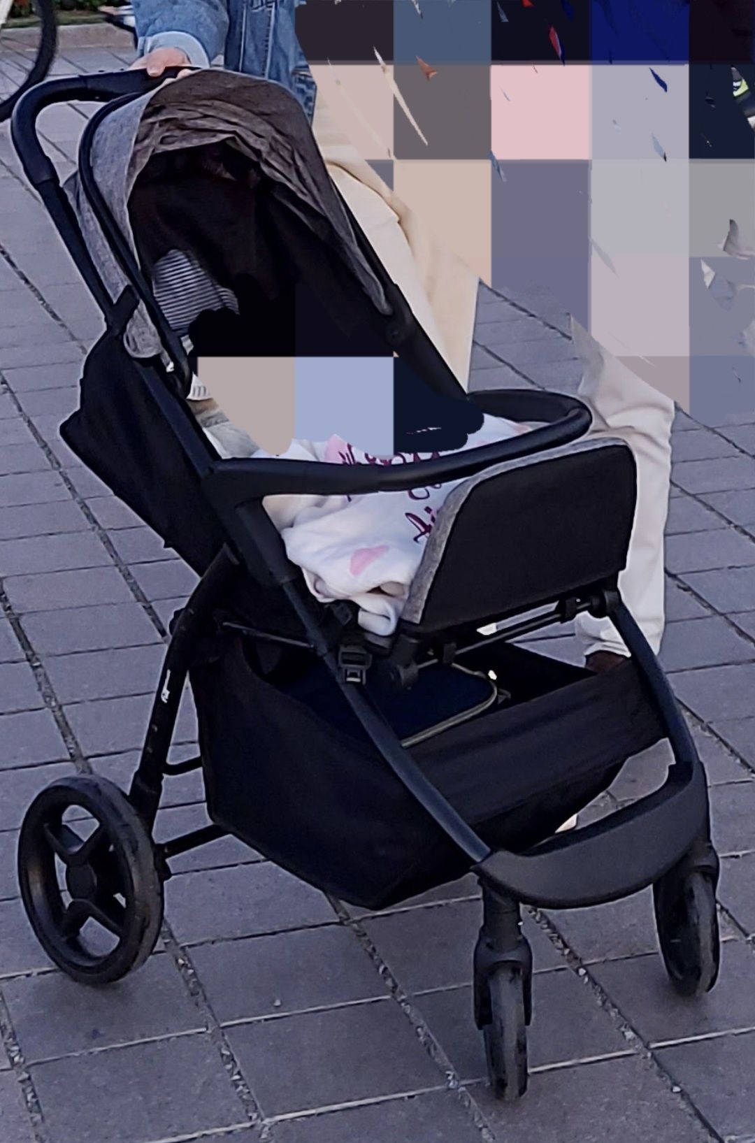 Продам детскую прогулочную коляску