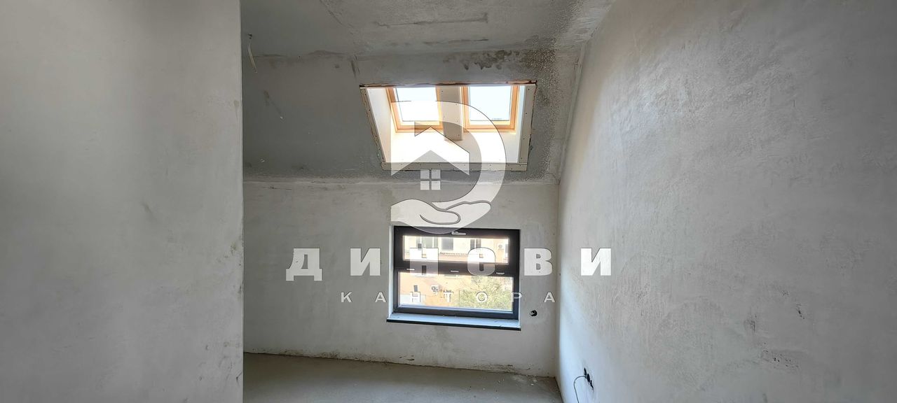 Продава се Тристаен апартамент в Стара Загора, Казански - изток - 162 кв.м за 1102 €/кв.м - Снимка #7
