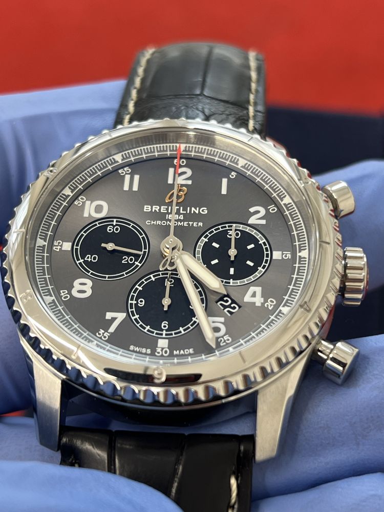 Breitling Aviator 8 с 5 години гаранция