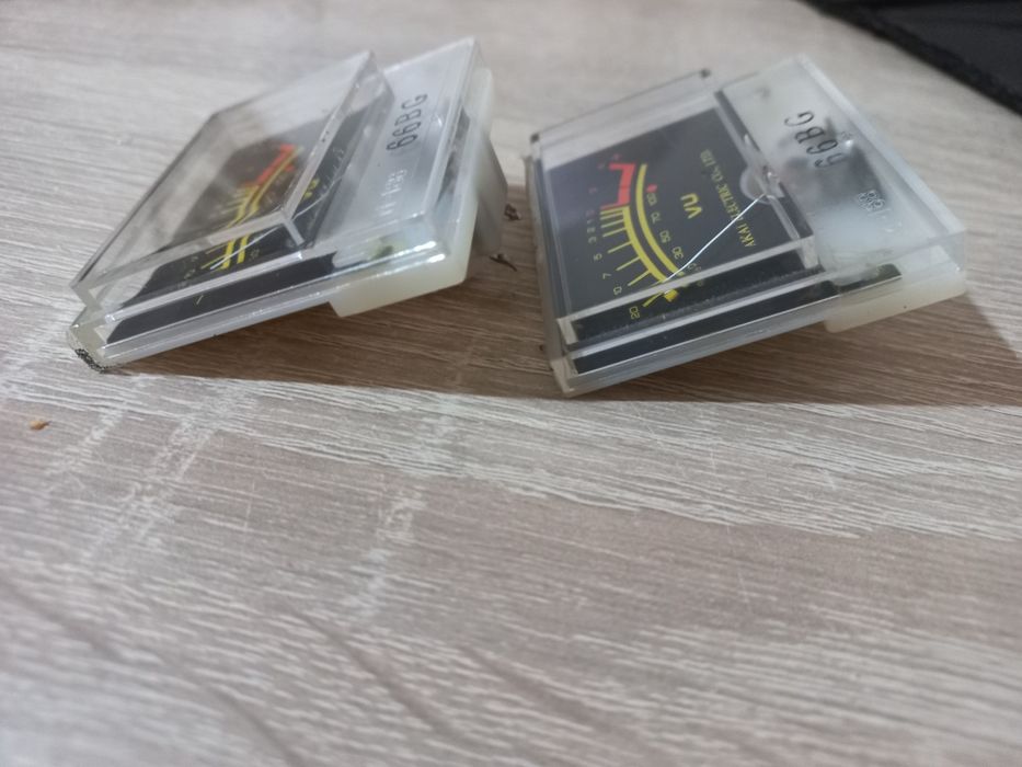 Vu-mtre magnetofon akai