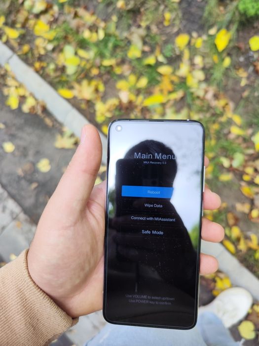 Vând Xiaomi Mi 10T(350), Samsung Galaxy S10E(300) și Moto Edge 20(220)