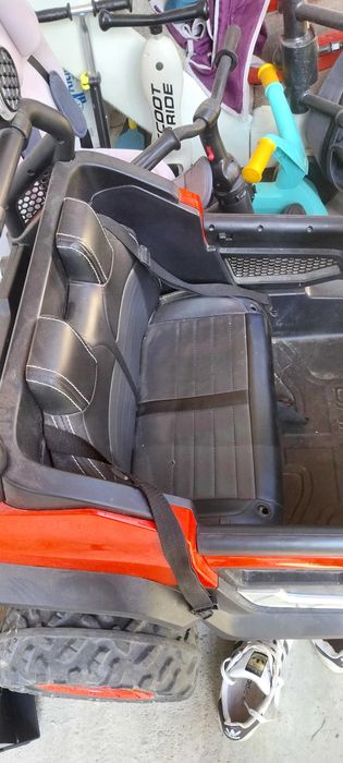 Mașinuță 4x4 Mercedes