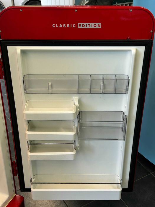 Хладилник Bosch Classic Edition | 127 см| ретро дизайн