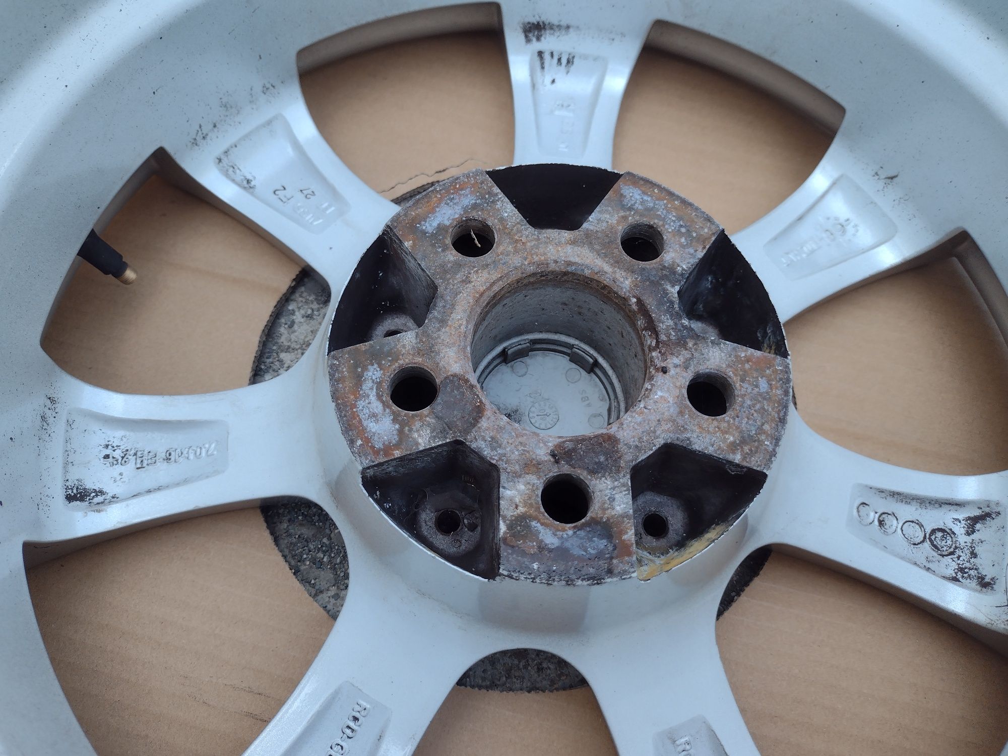 Перфектни Dezent 16-5x98 ET27 7j Fiat Doblo