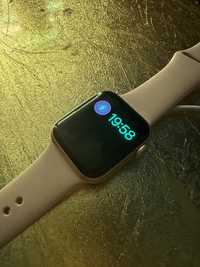 Продам Apple  Watch SE series