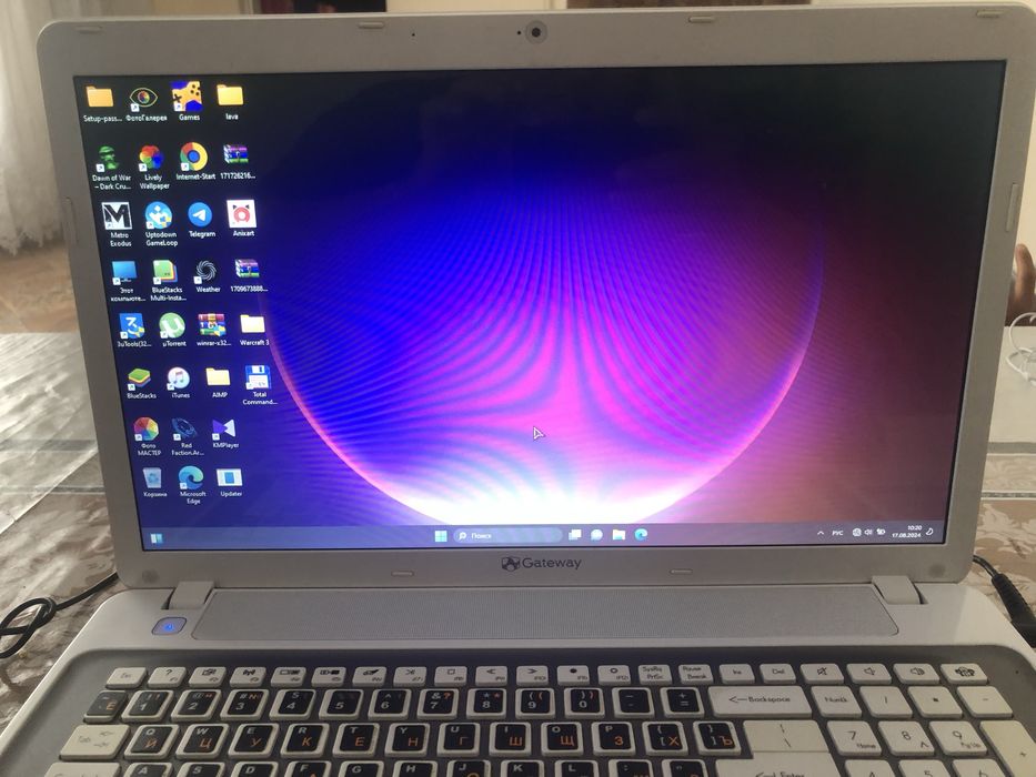 Noutbok Intel Core i5 sotiladi