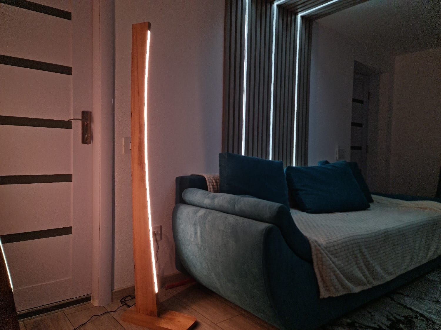 Lampa din lemn cu LED