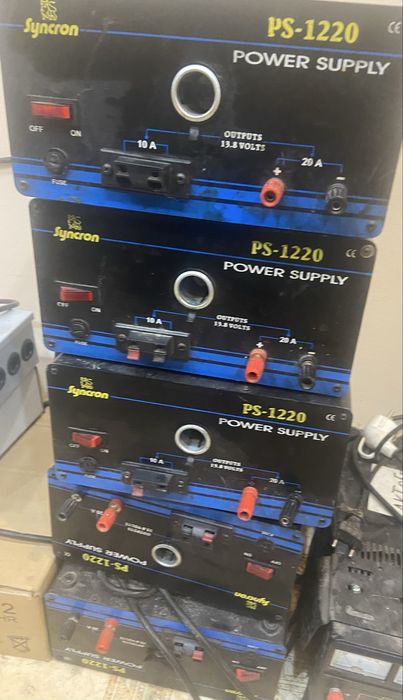 Блок питания для радиостанции DWC-12AM продаю